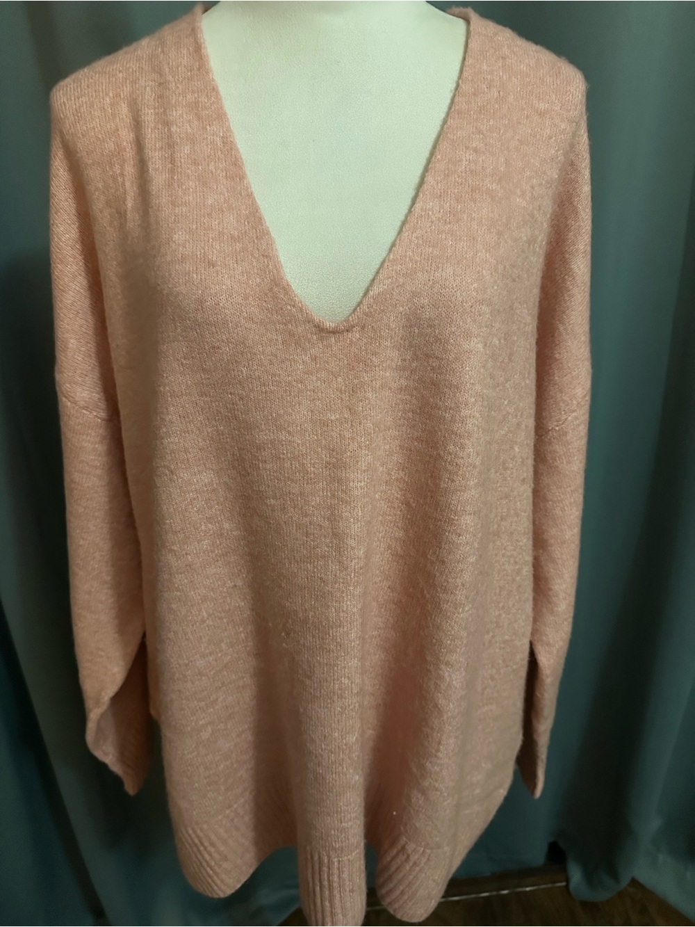 H&M Women's XL Blush Pink Oversized V-Neck Wool Blend Sweater